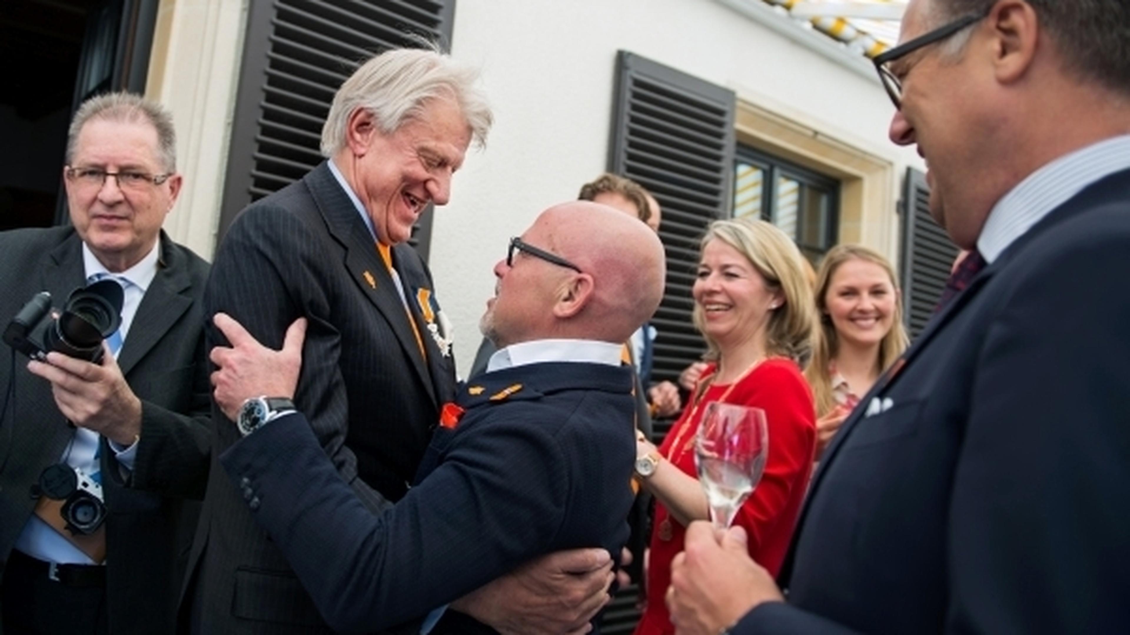 Hoera, hoera hoera voor koning WillemAlexander Luxembourg Times
